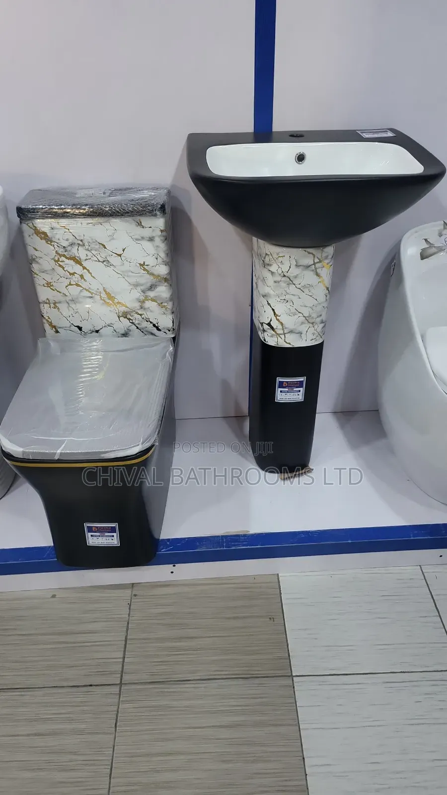 Luxury Wc Black and White