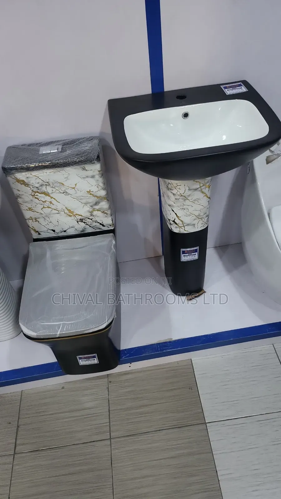 Luxury Wc Black and White