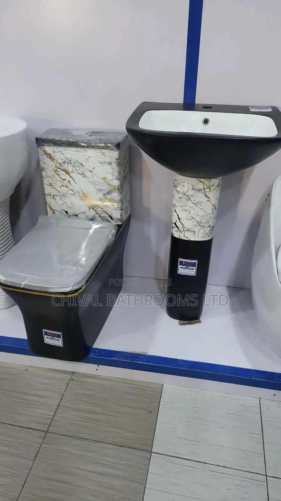 Luxury Wc Black and White