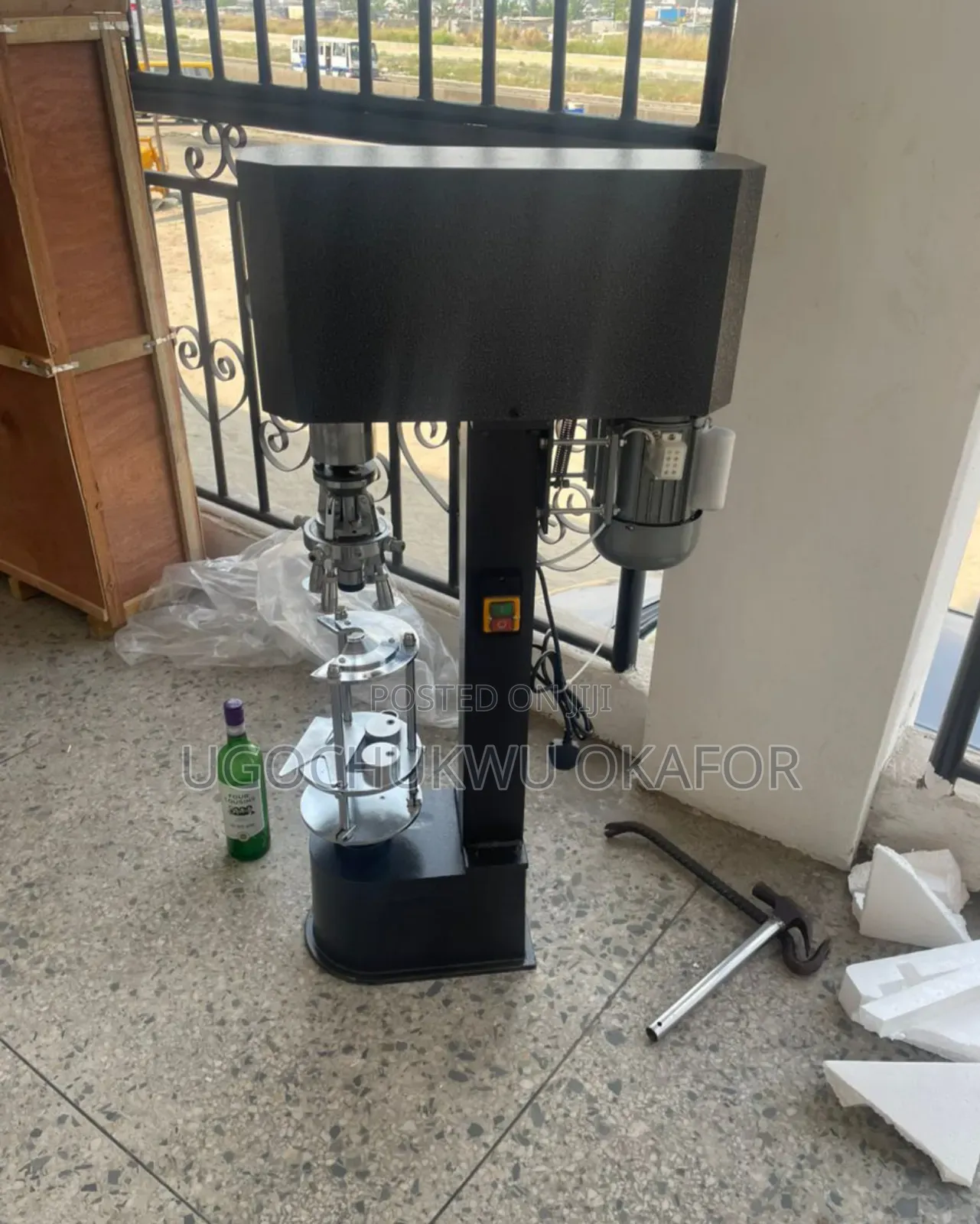 JGS _880 Bottle and Capping Machine