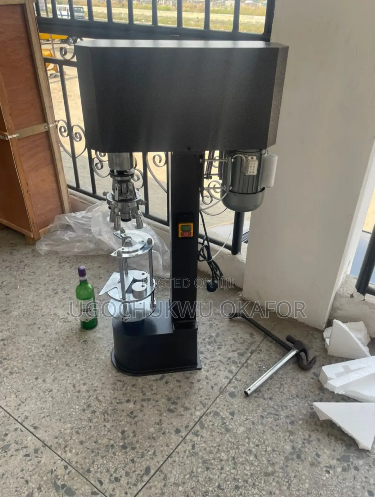 JGS _880 Bottle and Capping Machine