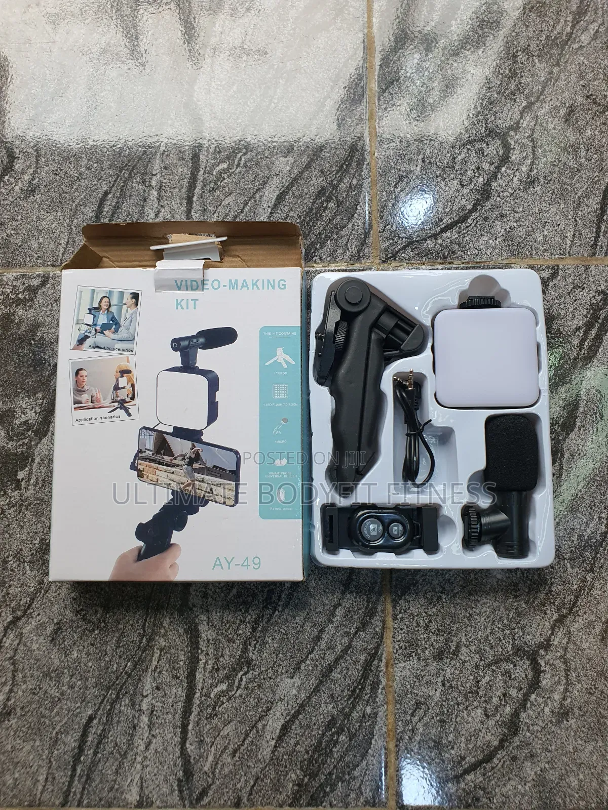 Brand New Unleash Creativity Smartphone Vlog Kit Mic, Clip