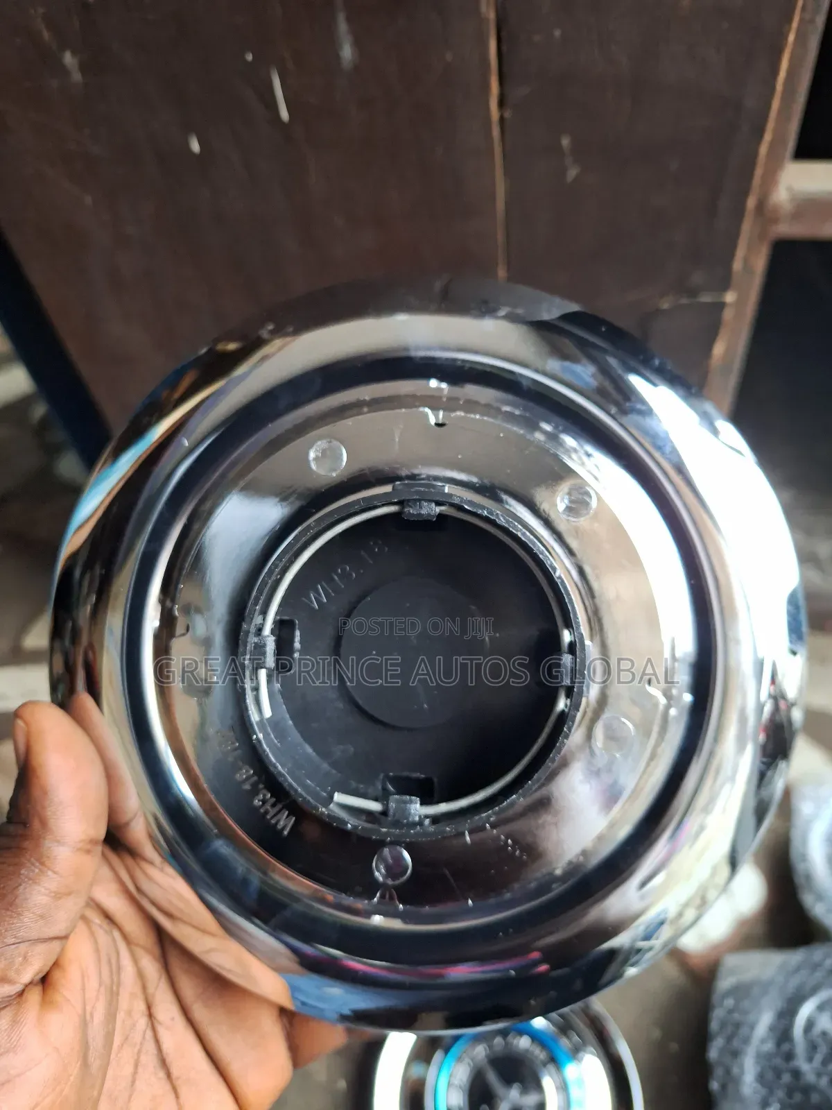 Mercedes Benz Rim Cover