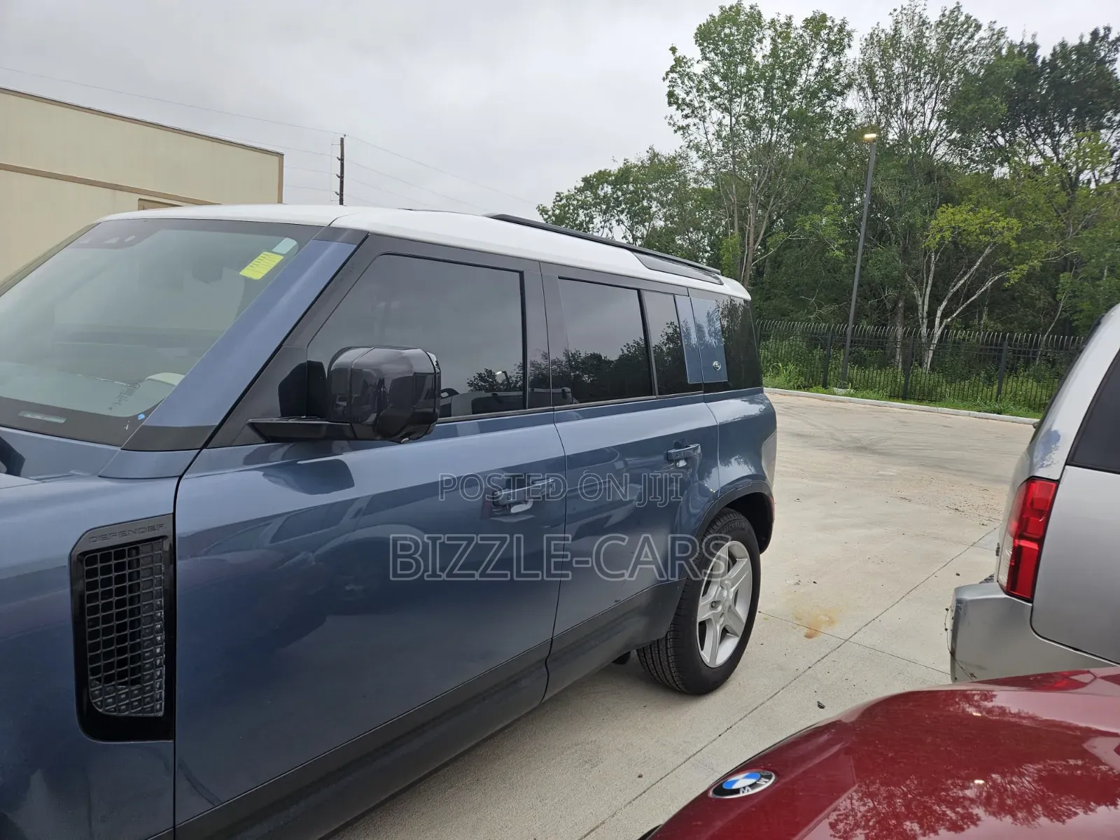 Land Rover Defender 2022 Blue