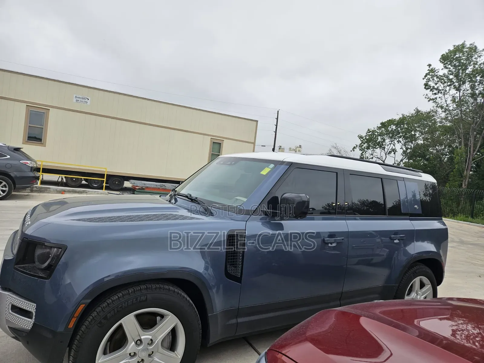 Land Rover Defender 2022 Blue