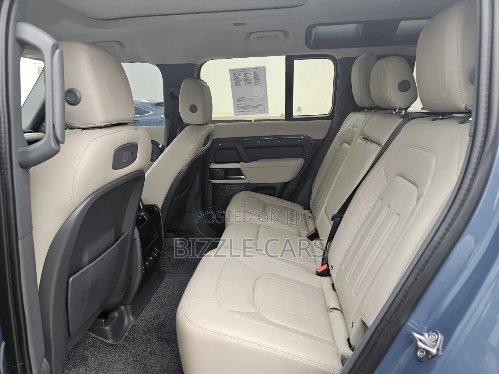 Land Rover Defender 2022 Blue