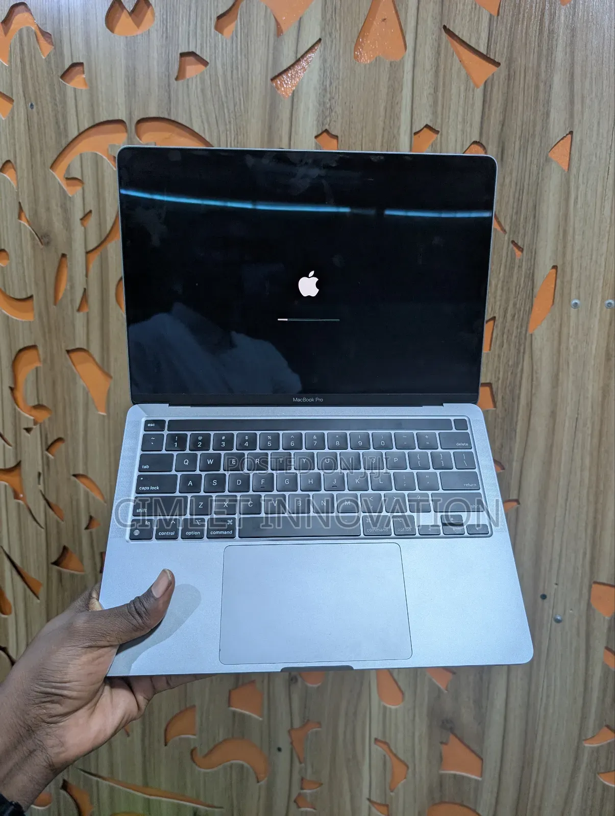 Laptop Apple MacBook Pro 2020 M1 8GB Apple M1 SSD 256GB