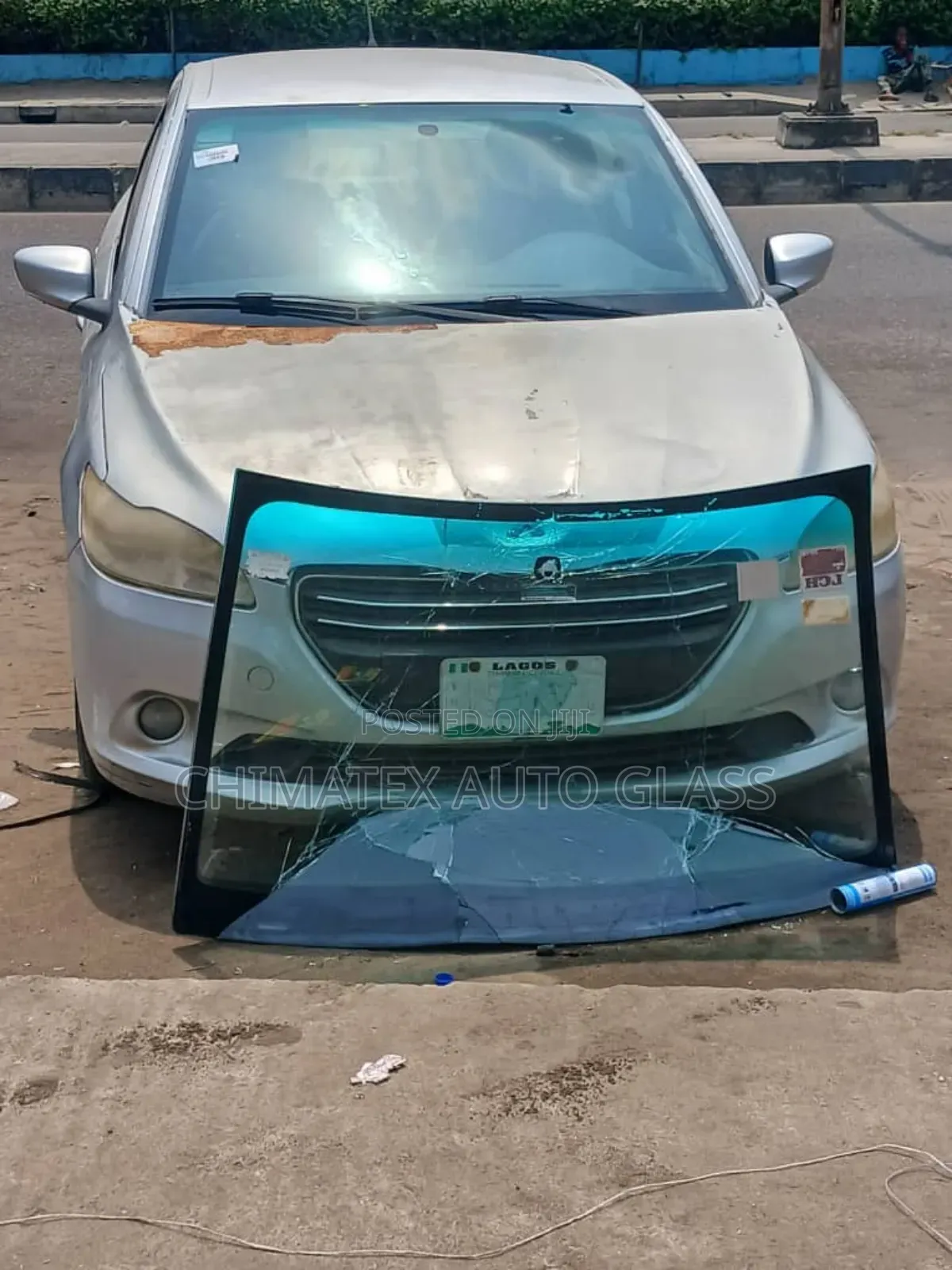 Peugeot 301 2015 Windscreen Glass Perfectly Installed