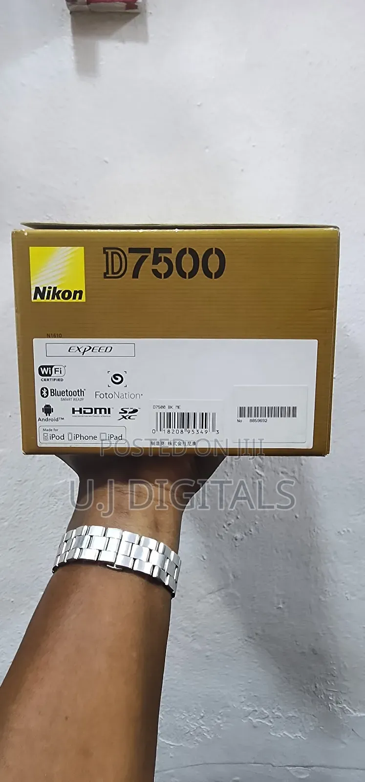 Nikon D7500 Camera With 18-140mm.Lens