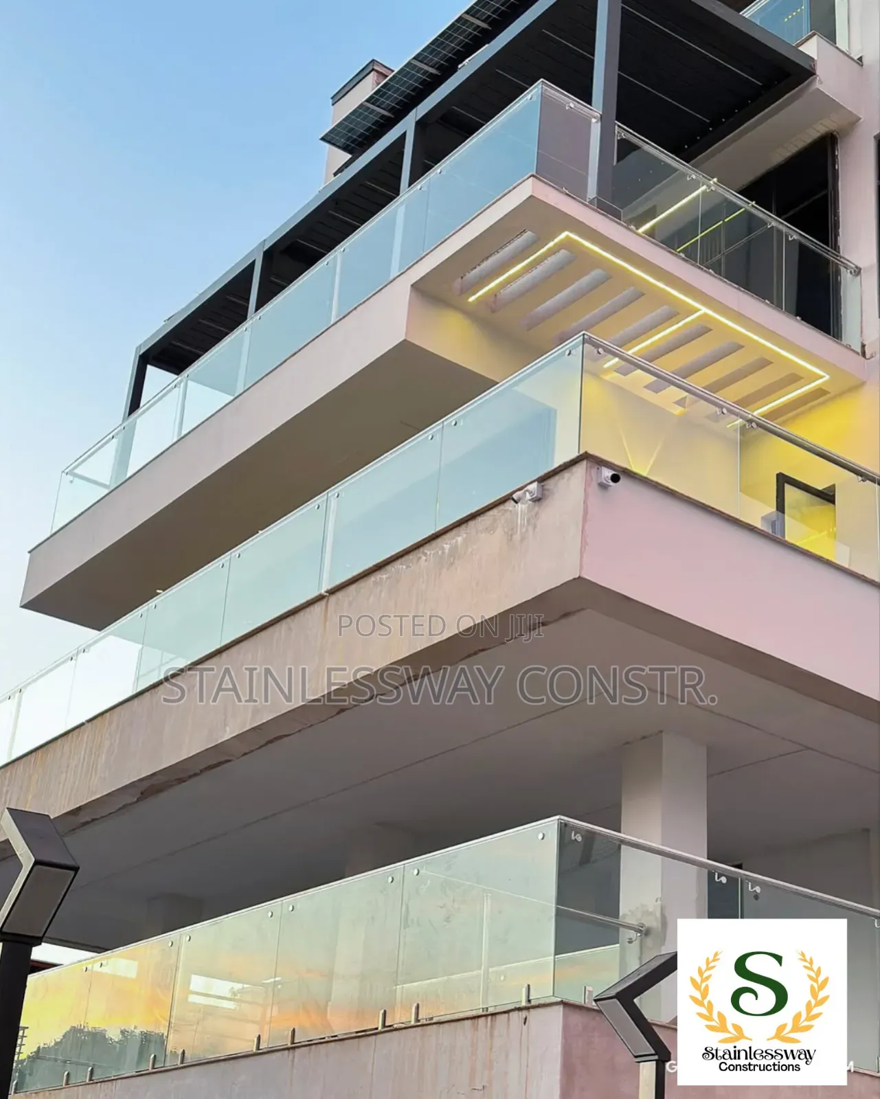 Clear 10mm Tampered Glass Balcony Railing With Spigot Base