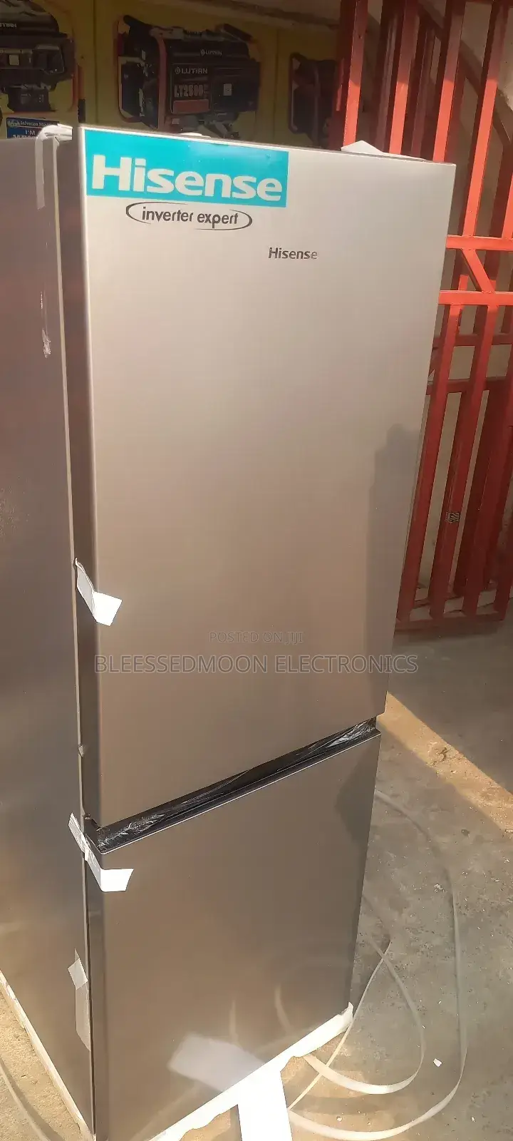 Hisense Expert Inverter Fridge Down Freezer With 5 Year's Wa