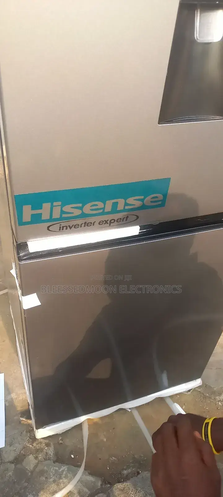Hisense EXPERT INVERTER Fridge With Dispenser and Down Freez