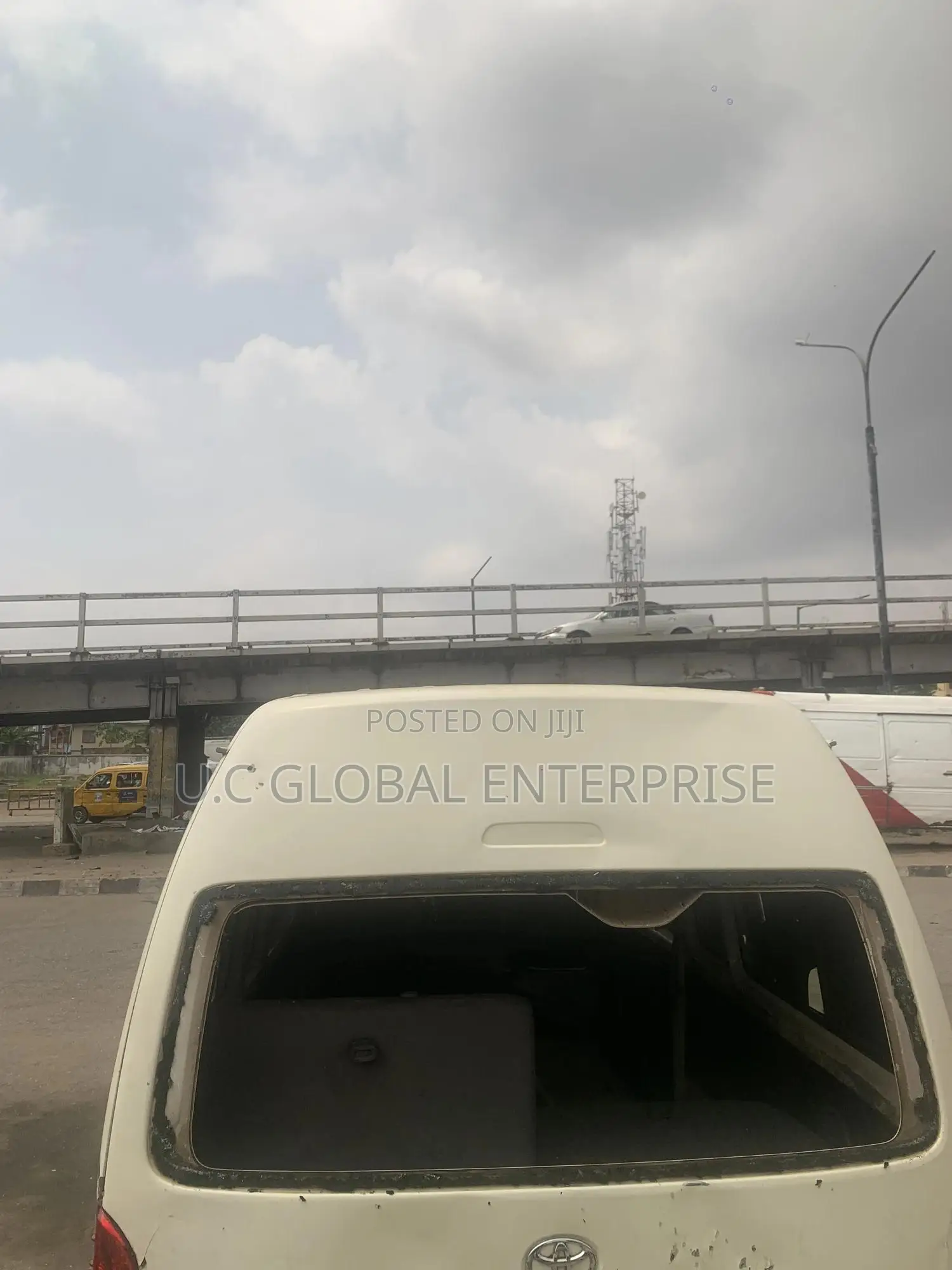 Dm for Back Windscreen Glass for Toyota Hiace Hummer Bus Avg