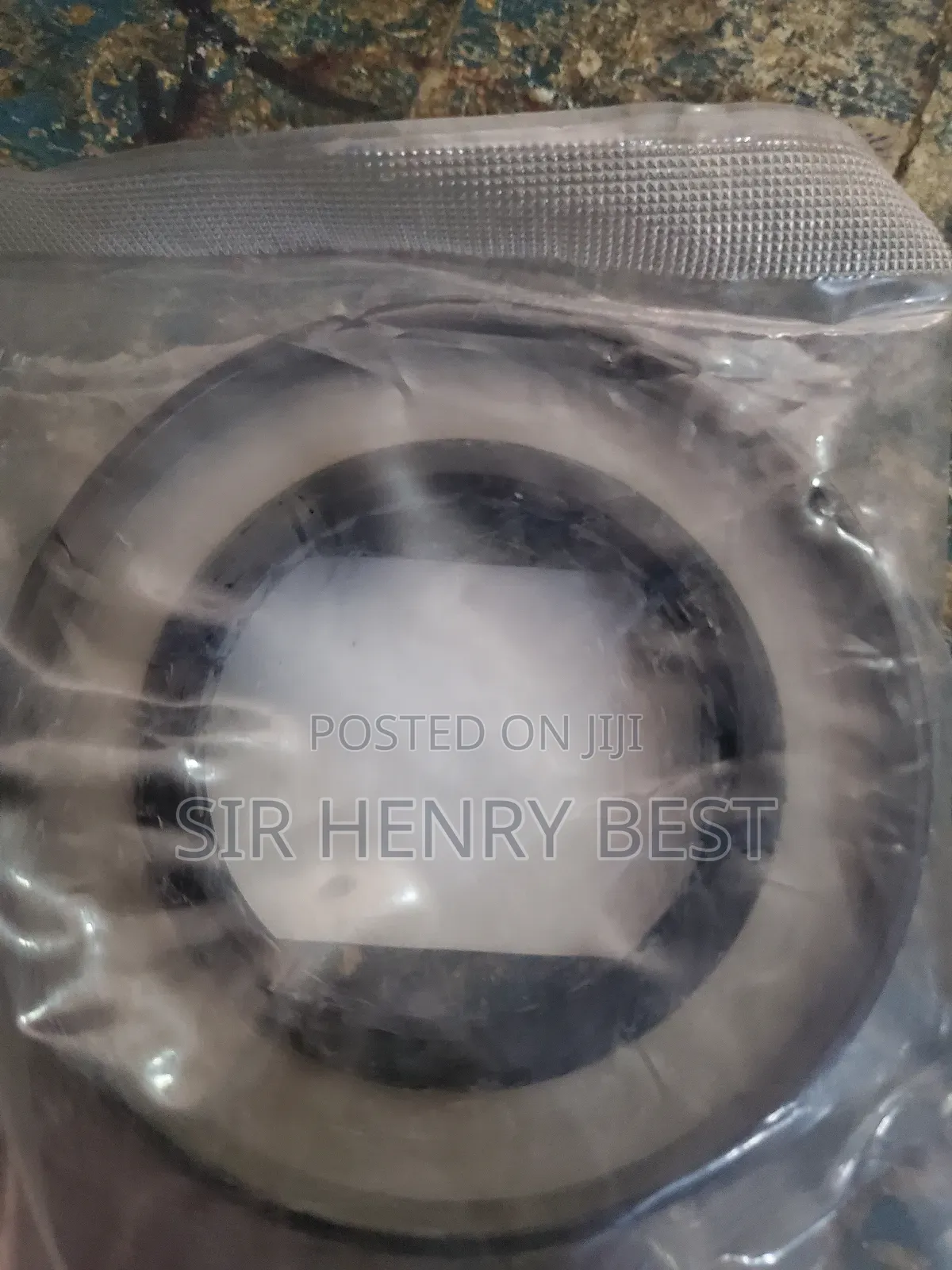 Front Drive Shaft Oil Seal RH .Toyota/ Lexus