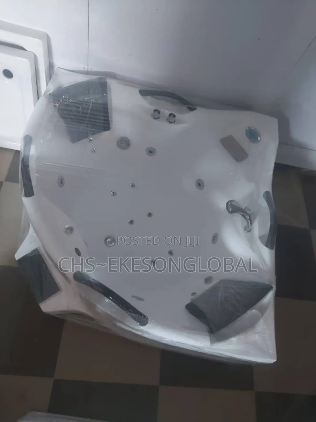 150cm X 150cm Dualistic Luxury Standard Jacuzzi