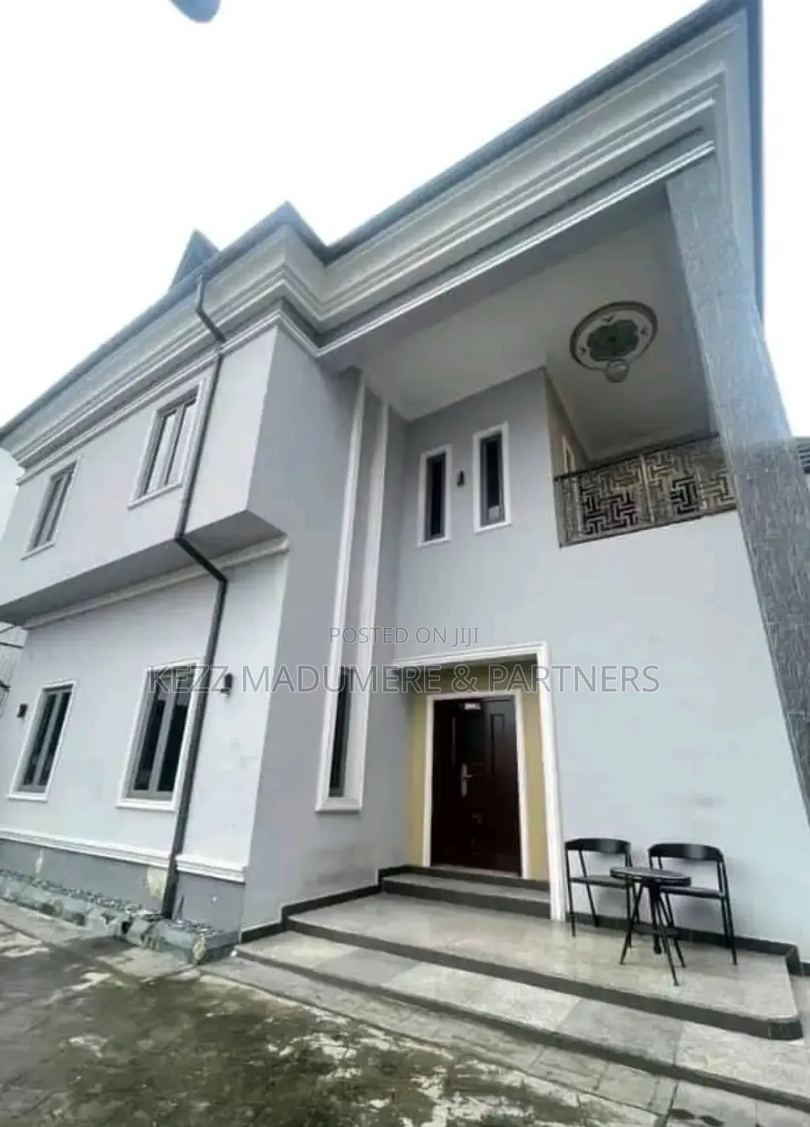 6bdrm Duplex in Stadium Road , Port for sale