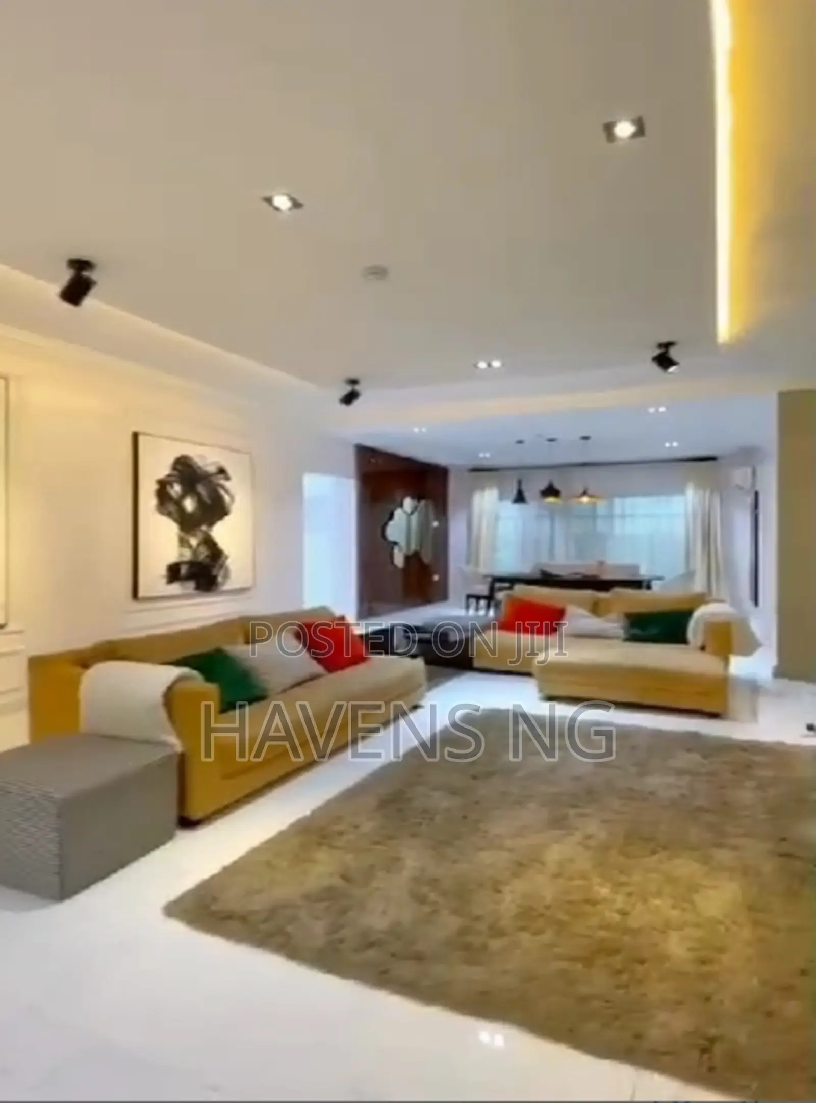 Luxurious 3-Bedroom Apartment With Waterfront Views