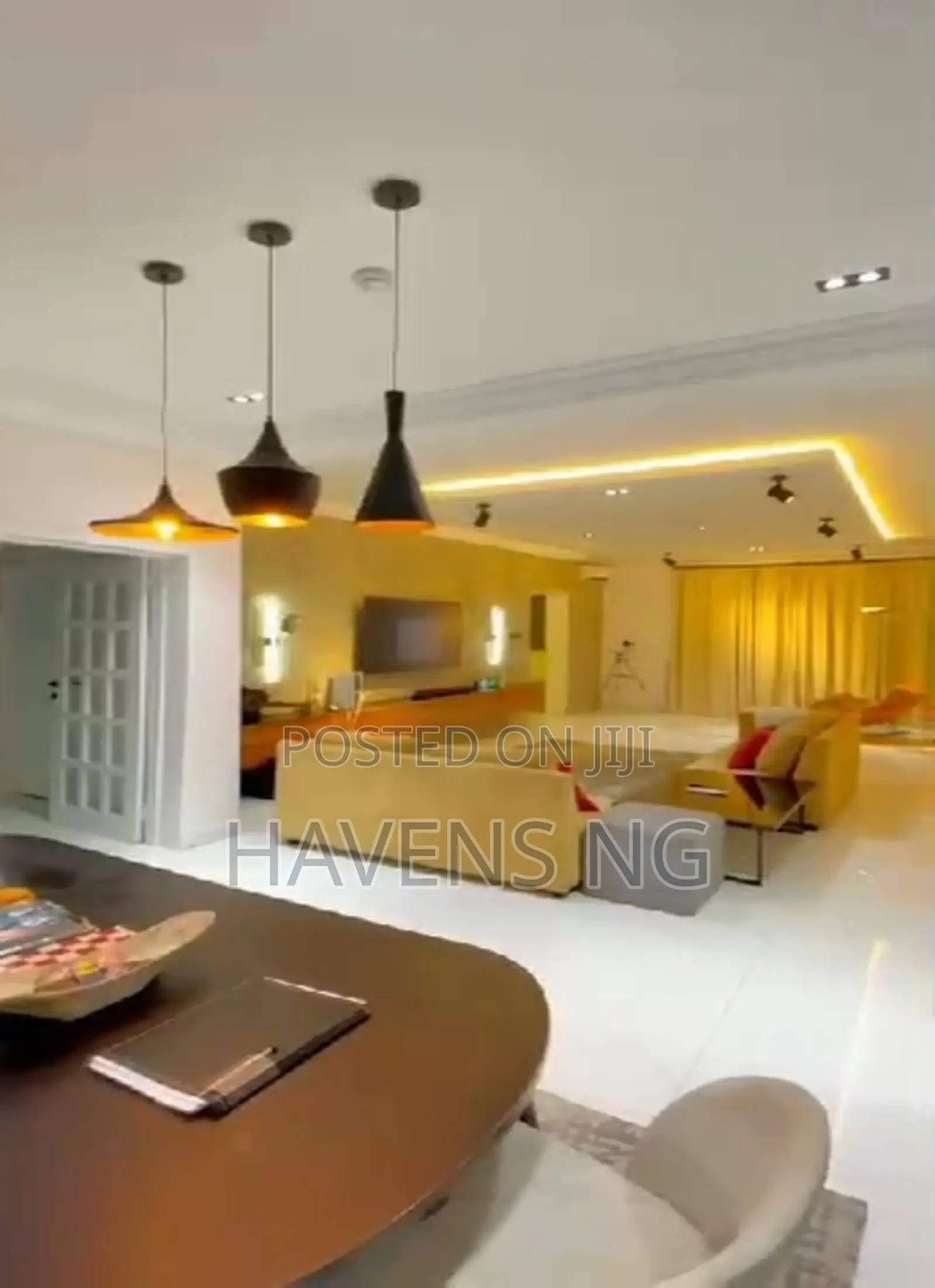 Luxurious 3-Bedroom Apartment With Waterfront Views