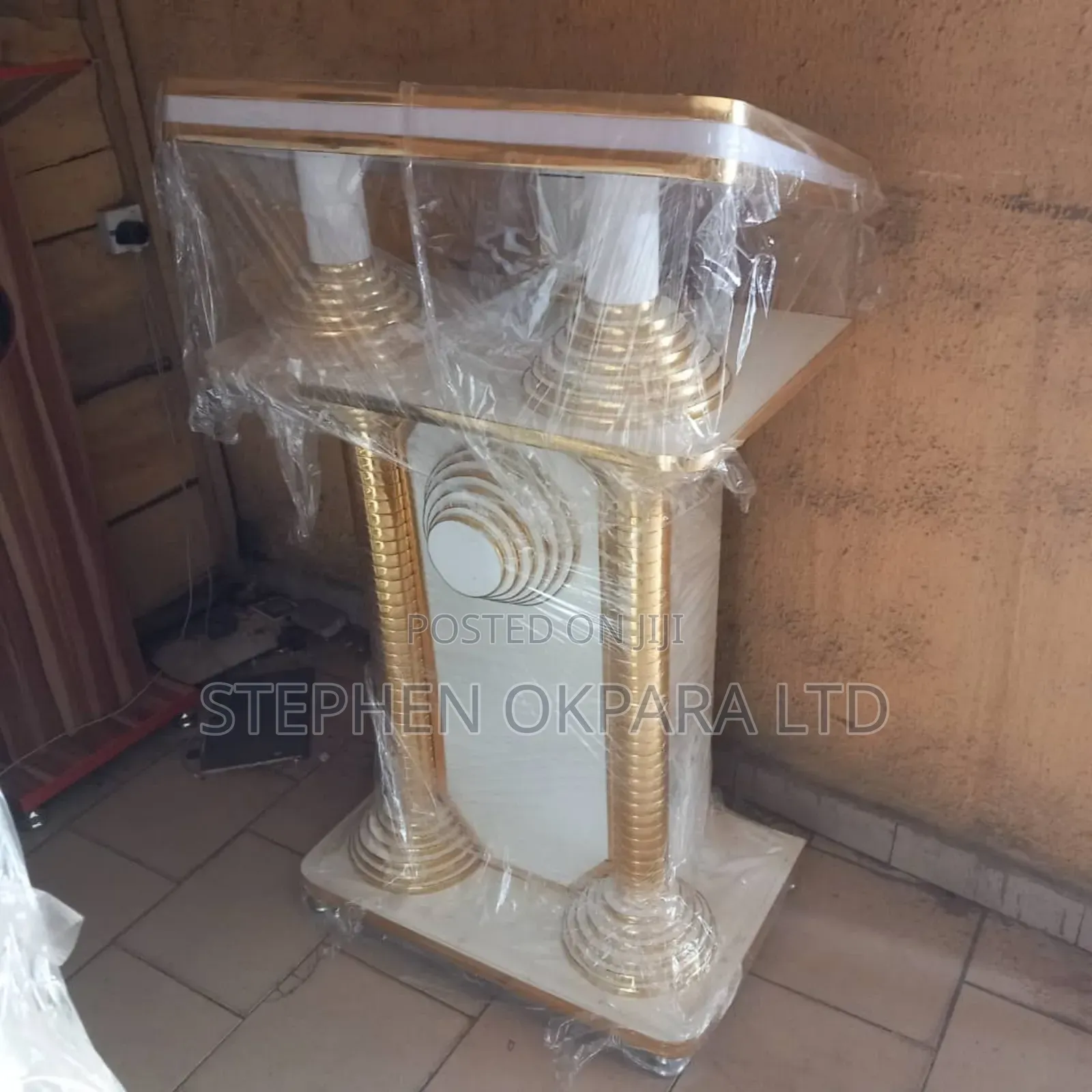 High Quality Exotic Pulpit