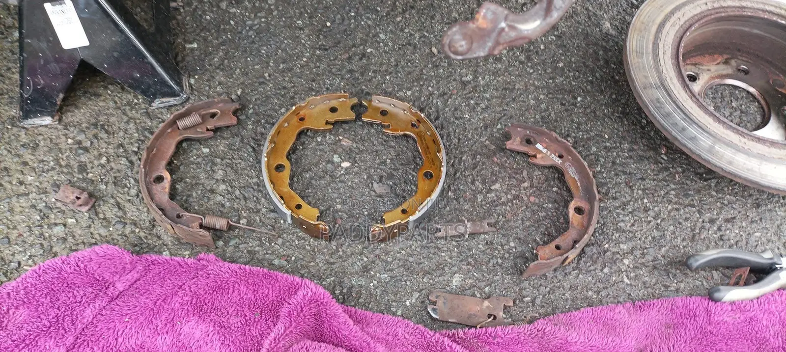 Nissan Qashqai Handbrake Shoe