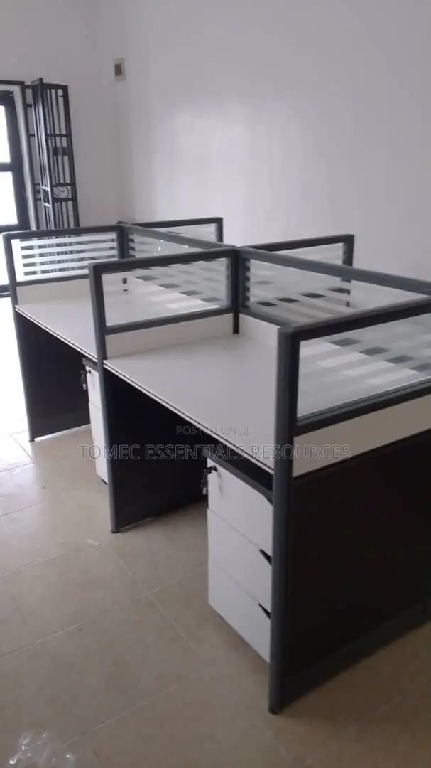 High Quality And Classic 4 Man Workstation