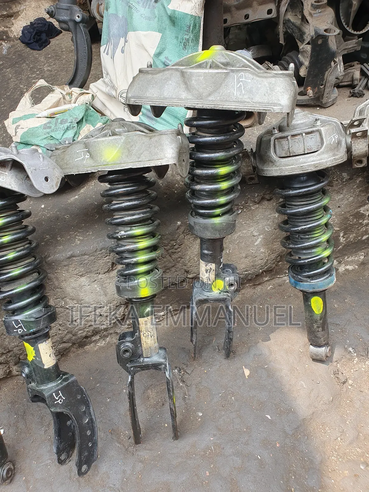 Front and Back Shock Absorber Audi Q7
