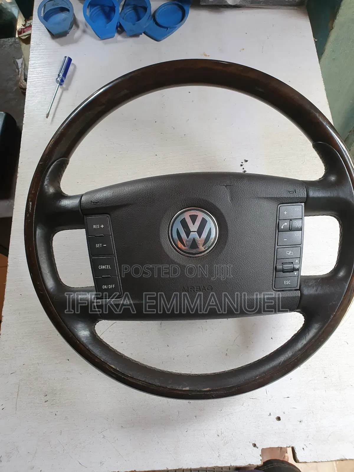 Formica Stearing Wheel Volkswagen Touareg 2013