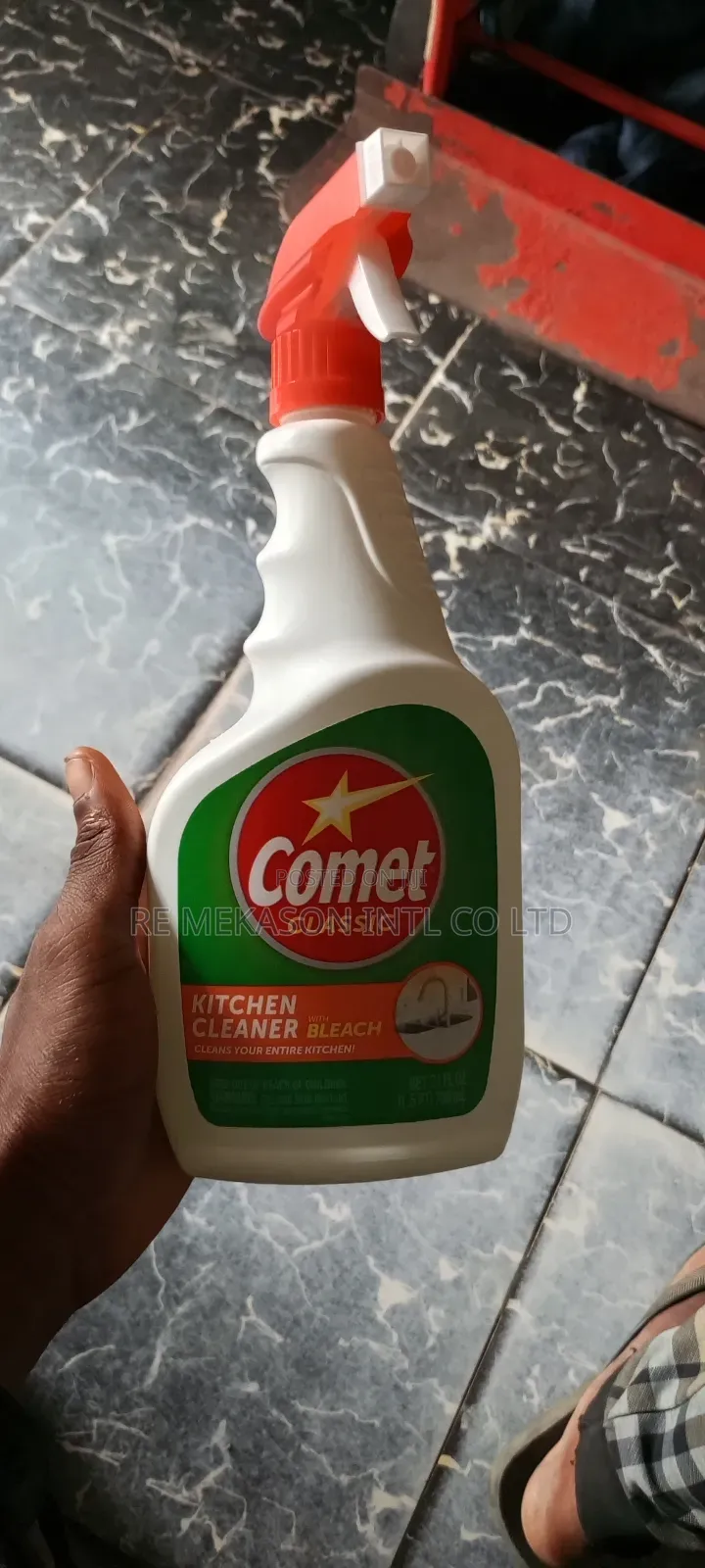 Comet Classic Kitchen Cleaner Bleach