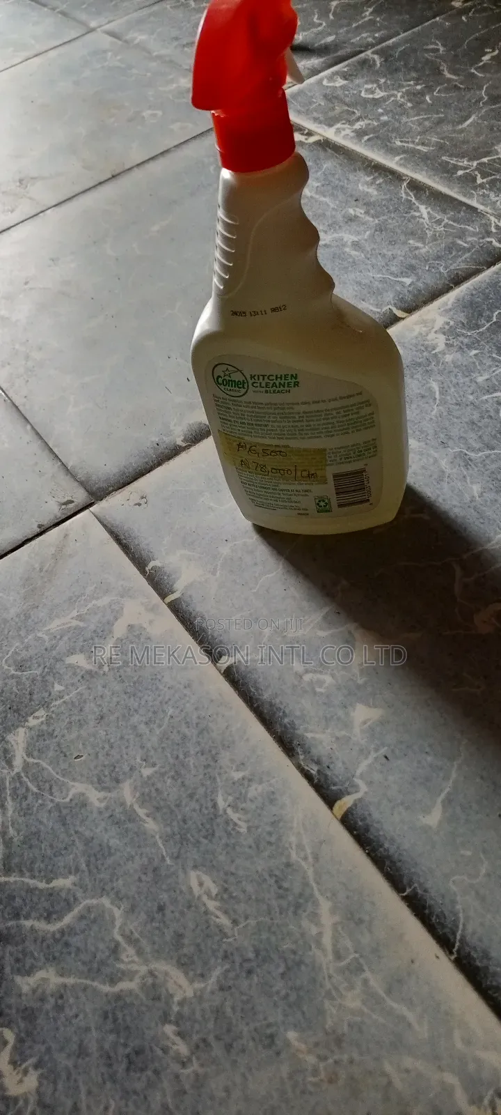 Comet Classic Kitchen Cleaner Bleach