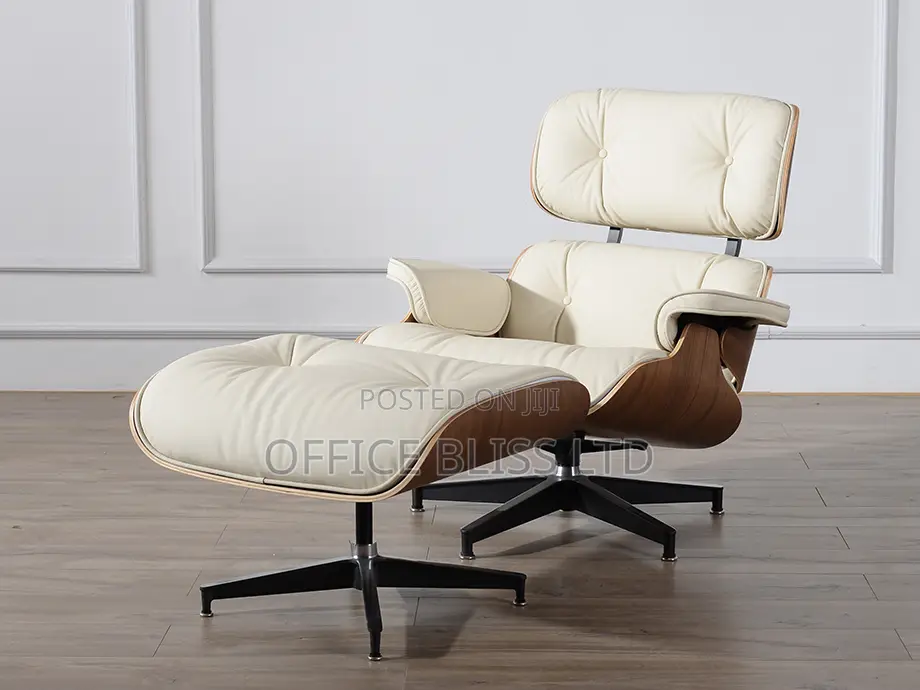 Eames Lounge Chair / Relaxing Chair - Cream