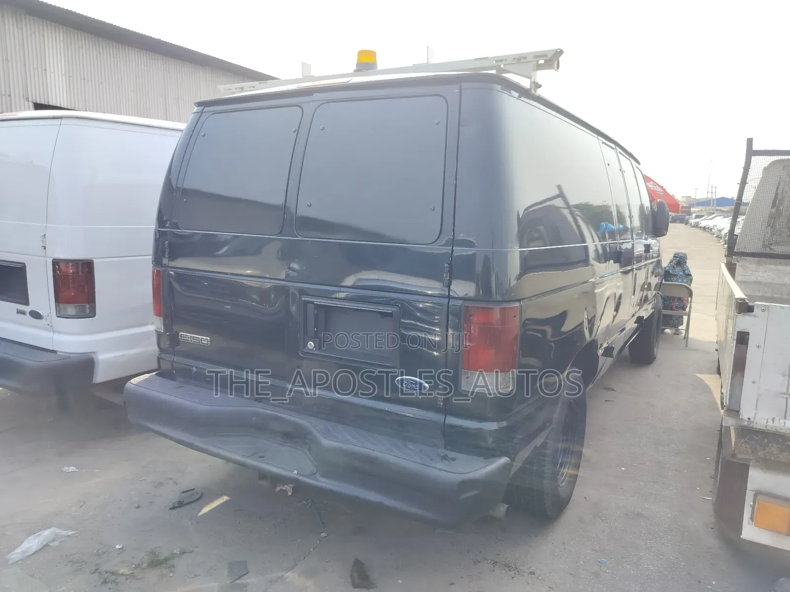 Ford E250 2011 Green