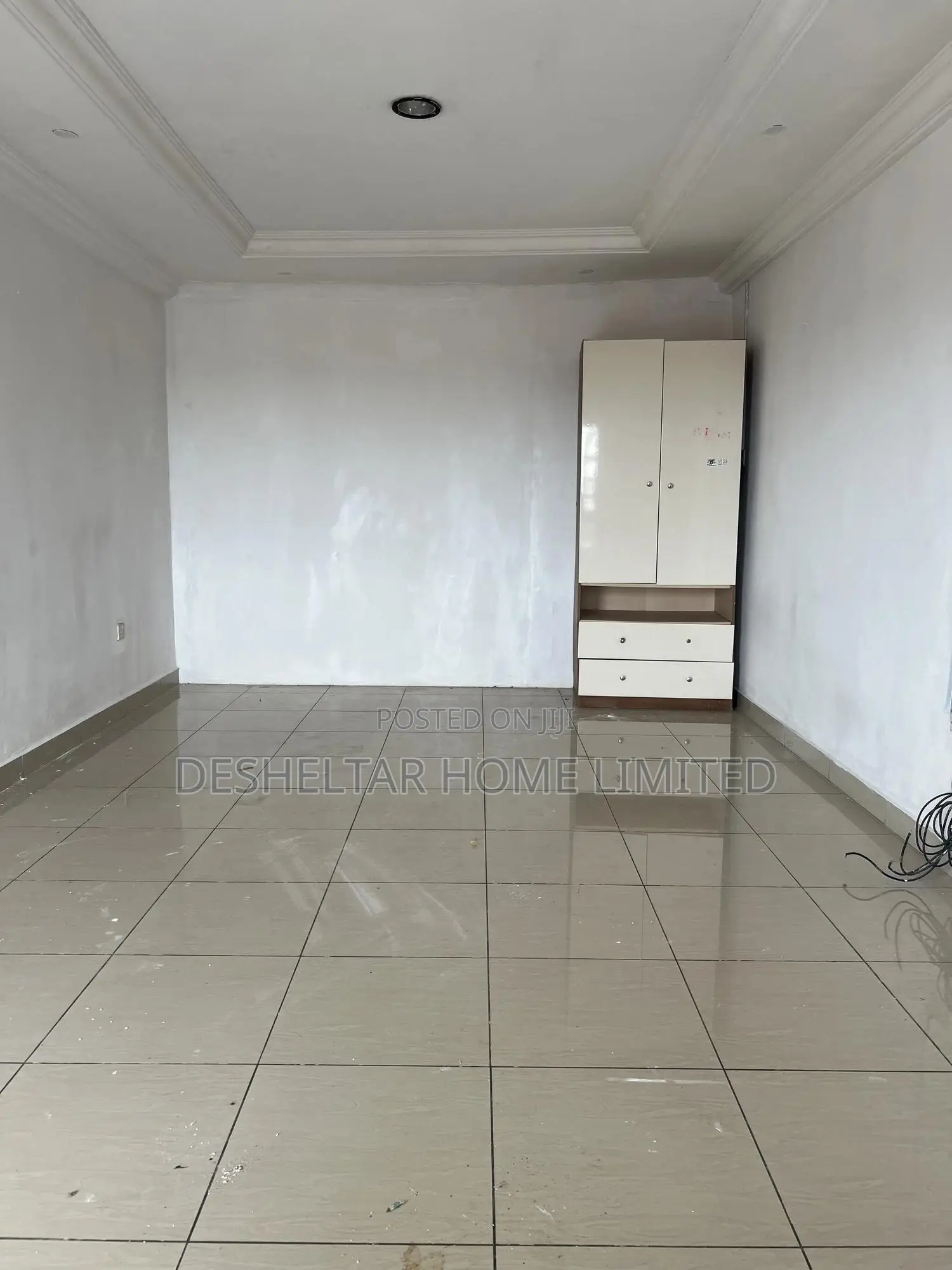 3bdrm Shared Apartment in Tpdc Building, Lekki for rent