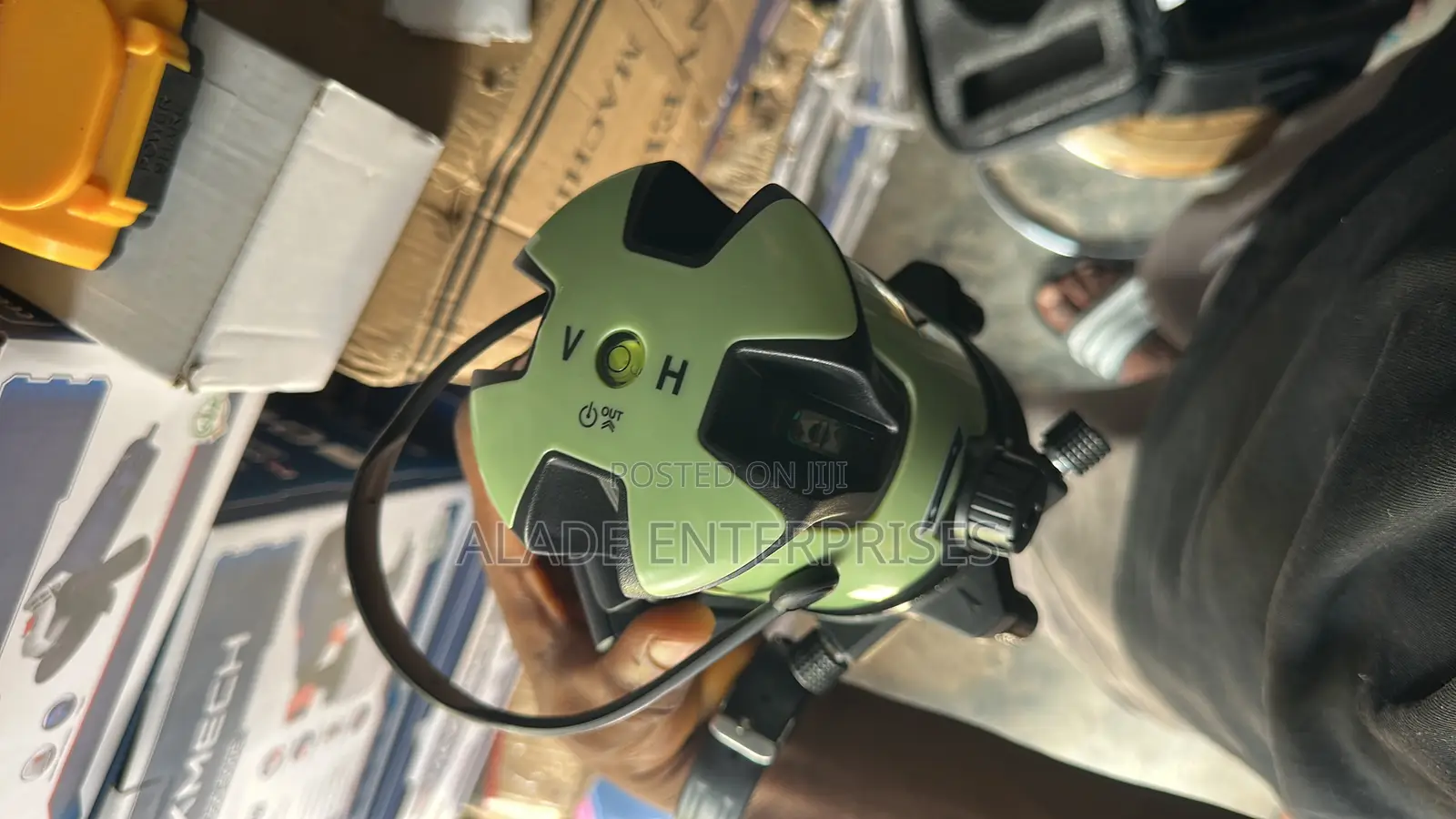 8 Line Laser Level With Tripod Green Light