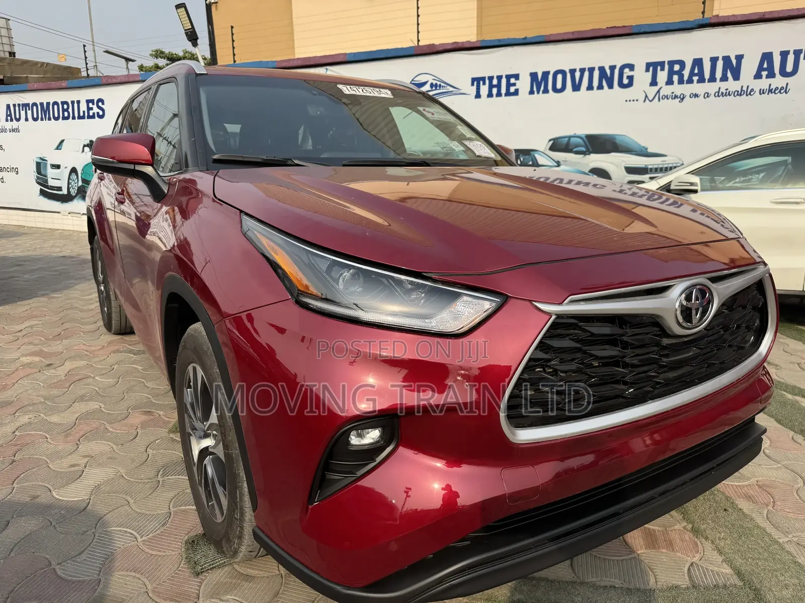 Toyota Highlander XLE 2022 Burgundy