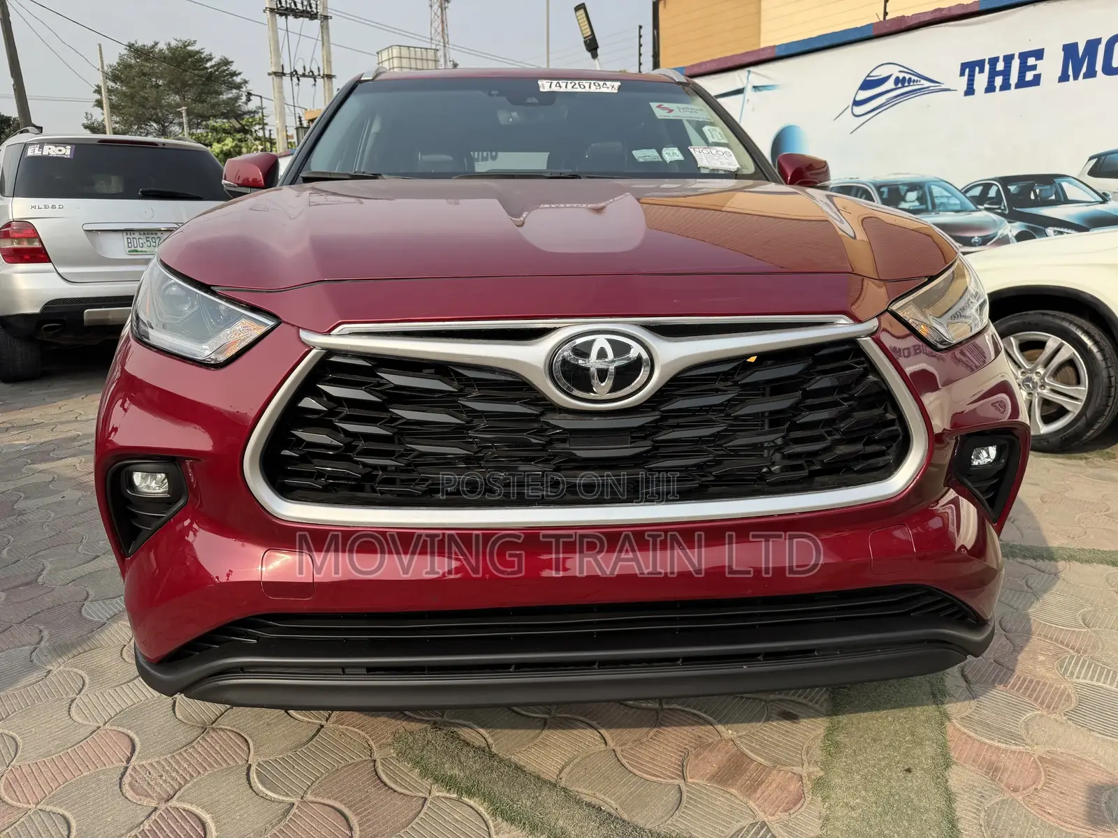 Toyota Highlander XLE 2022 Burgundy