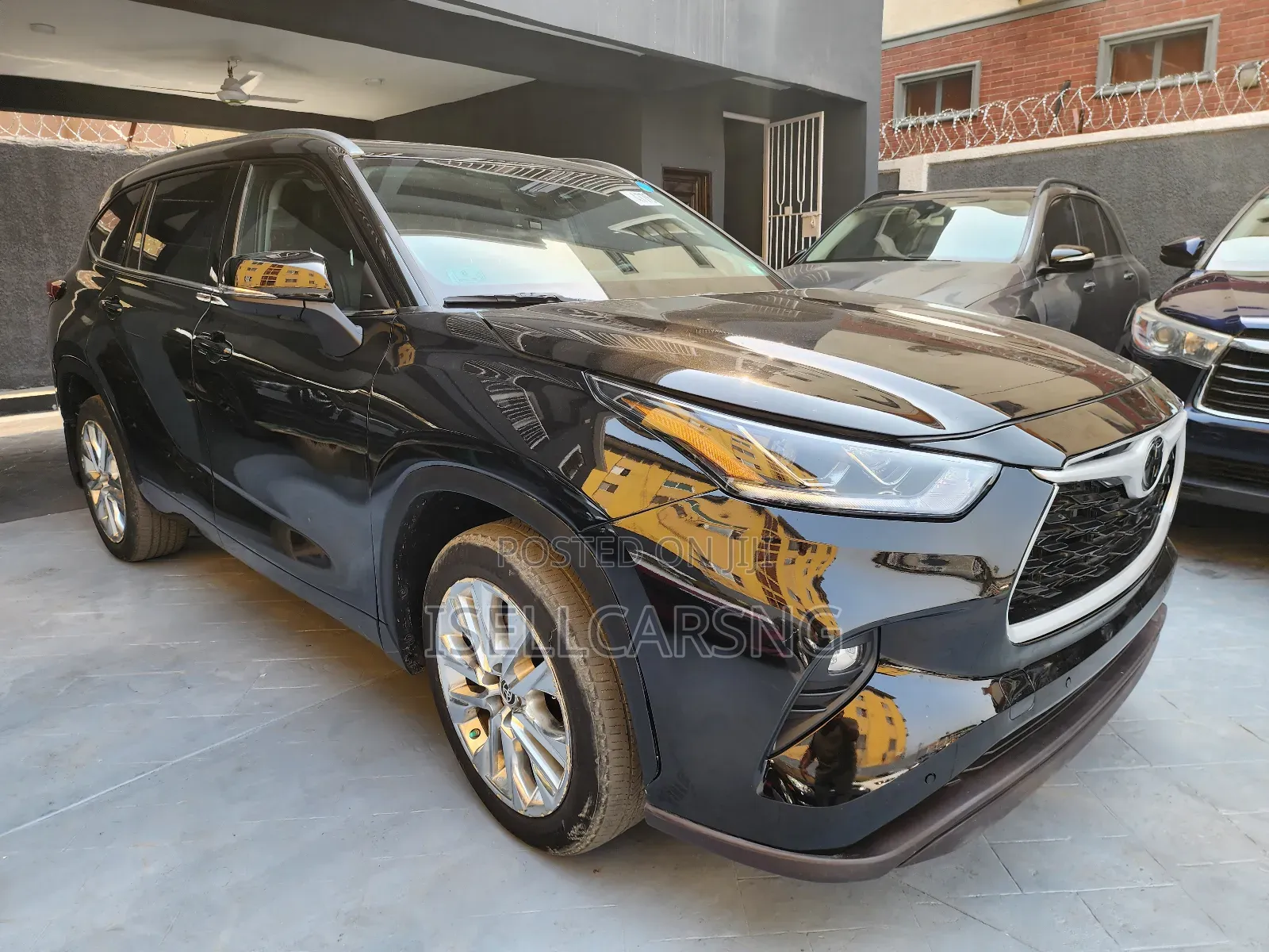 Toyota Highlander Limited 2022 Black