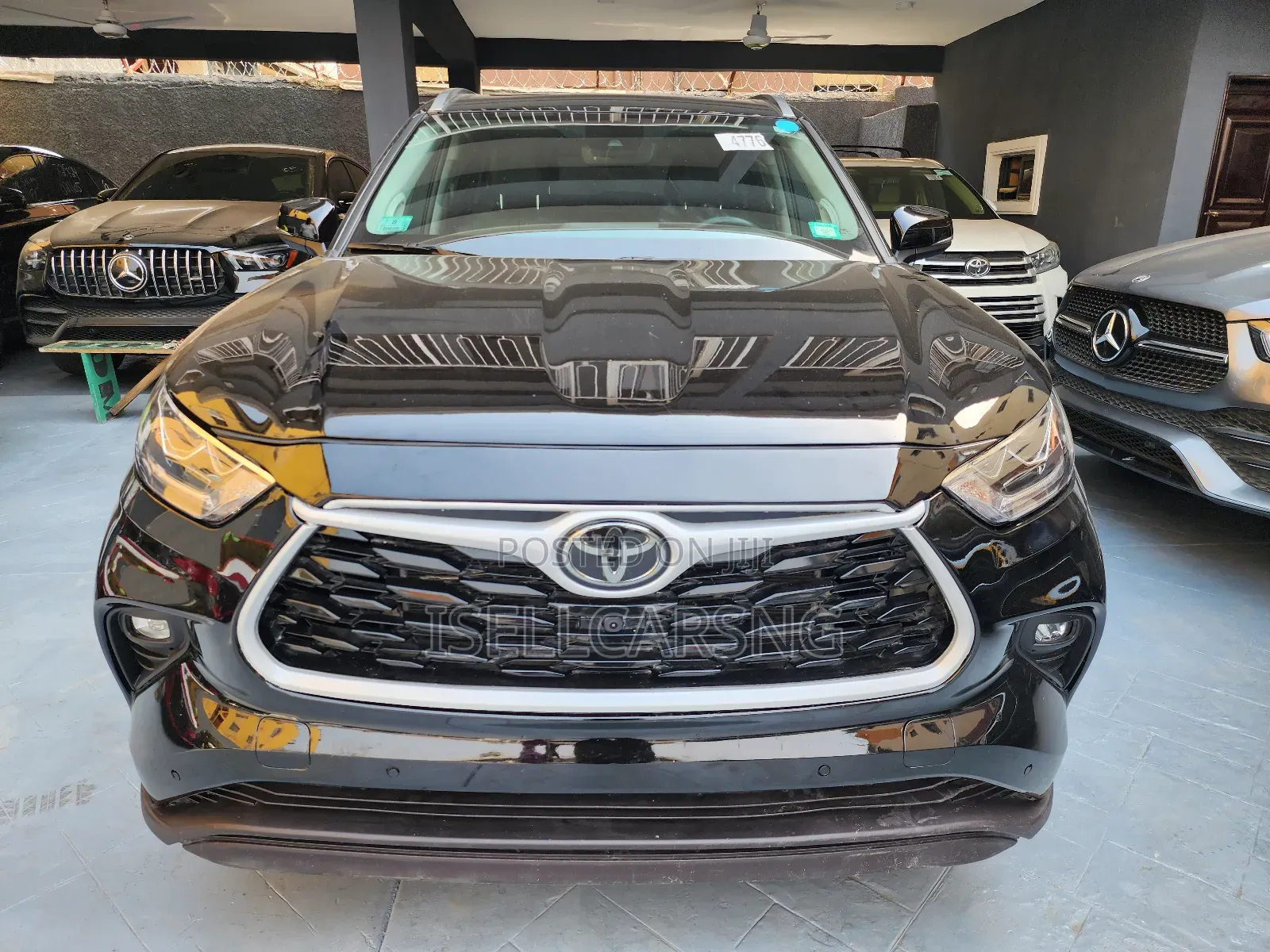 Toyota Highlander Limited 2022 Black