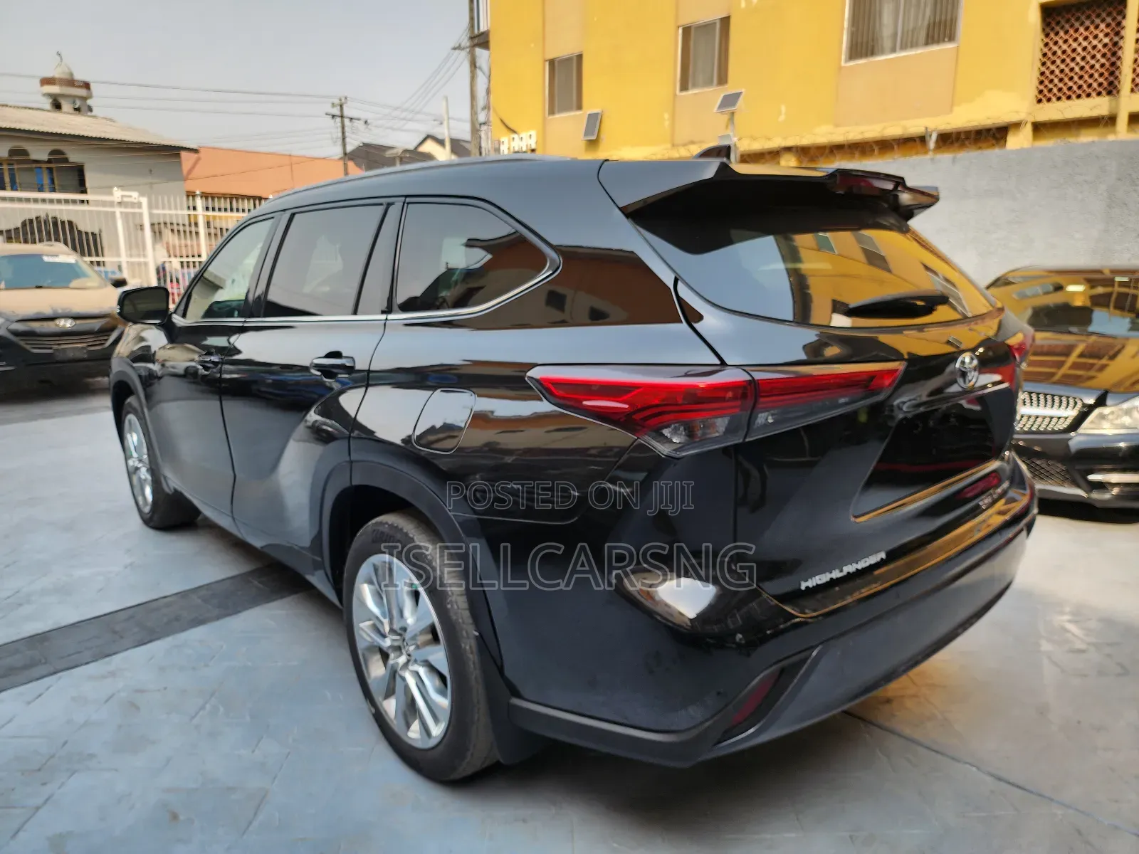Toyota Highlander Limited 2022 Black
