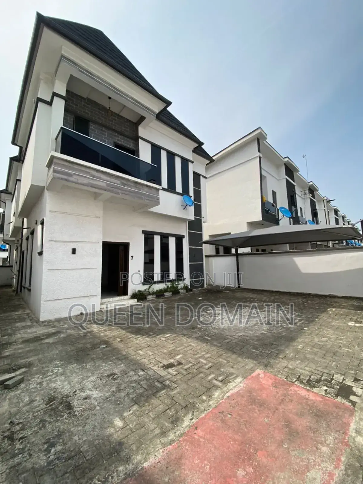 4bdrm Duplex in Secured Estate, Lekki for sale