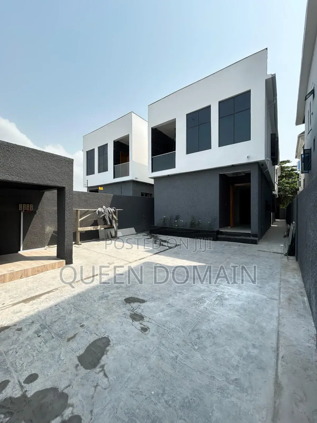 5bdrm Duplex in Lekki for sale