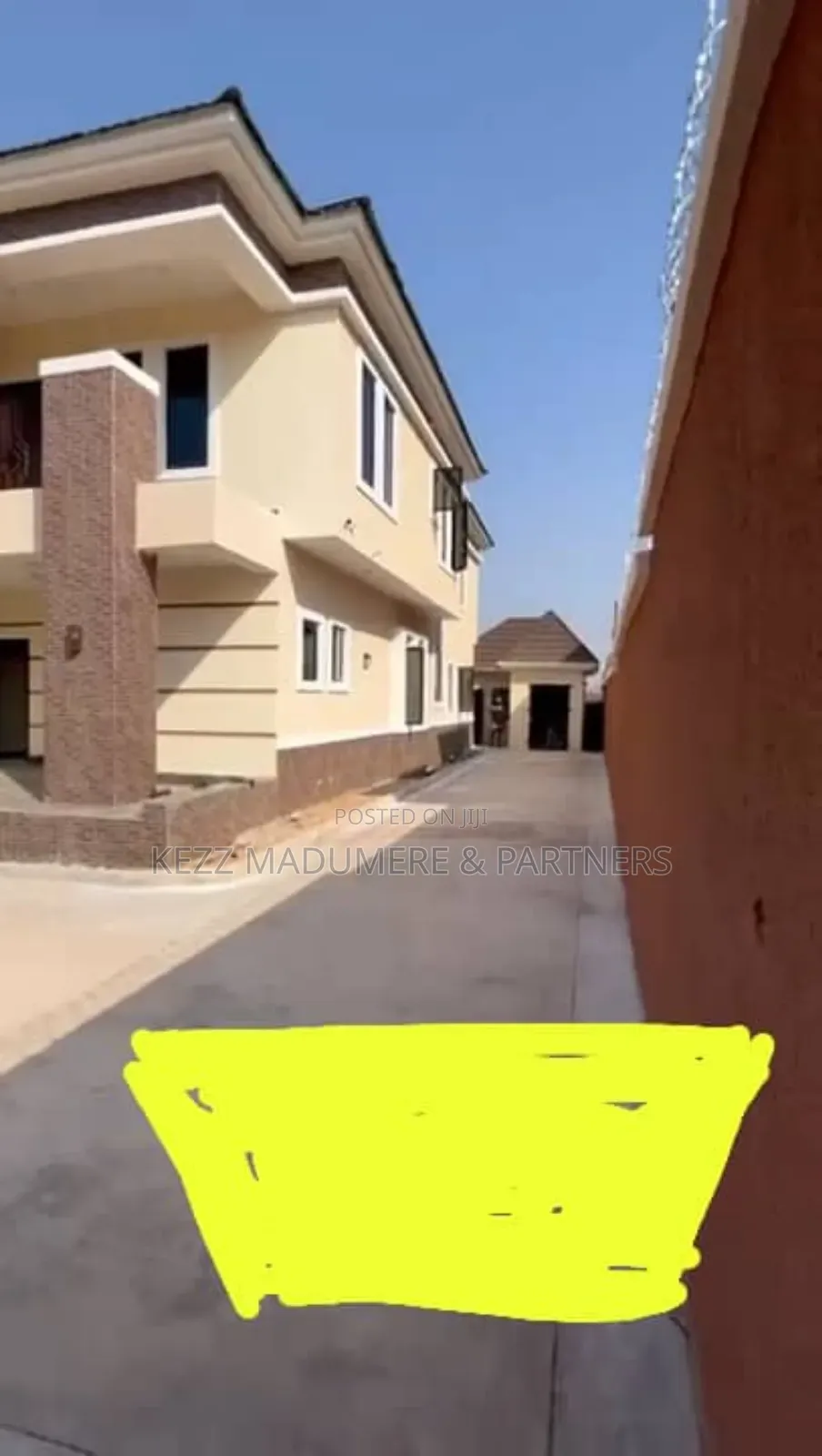 6bdrm Duplex in Centinary Estate, for sale