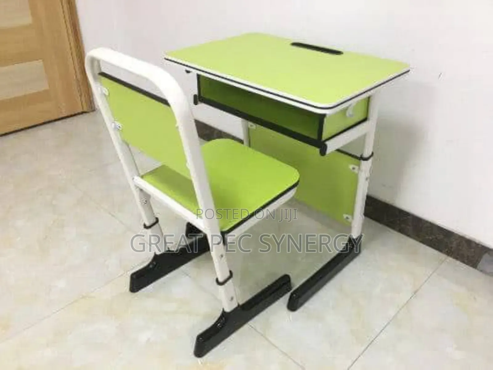 Single Children Reading Table and Chair