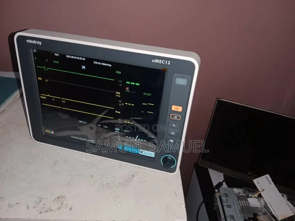 MINDRAY Umec 12 Patient Monitor