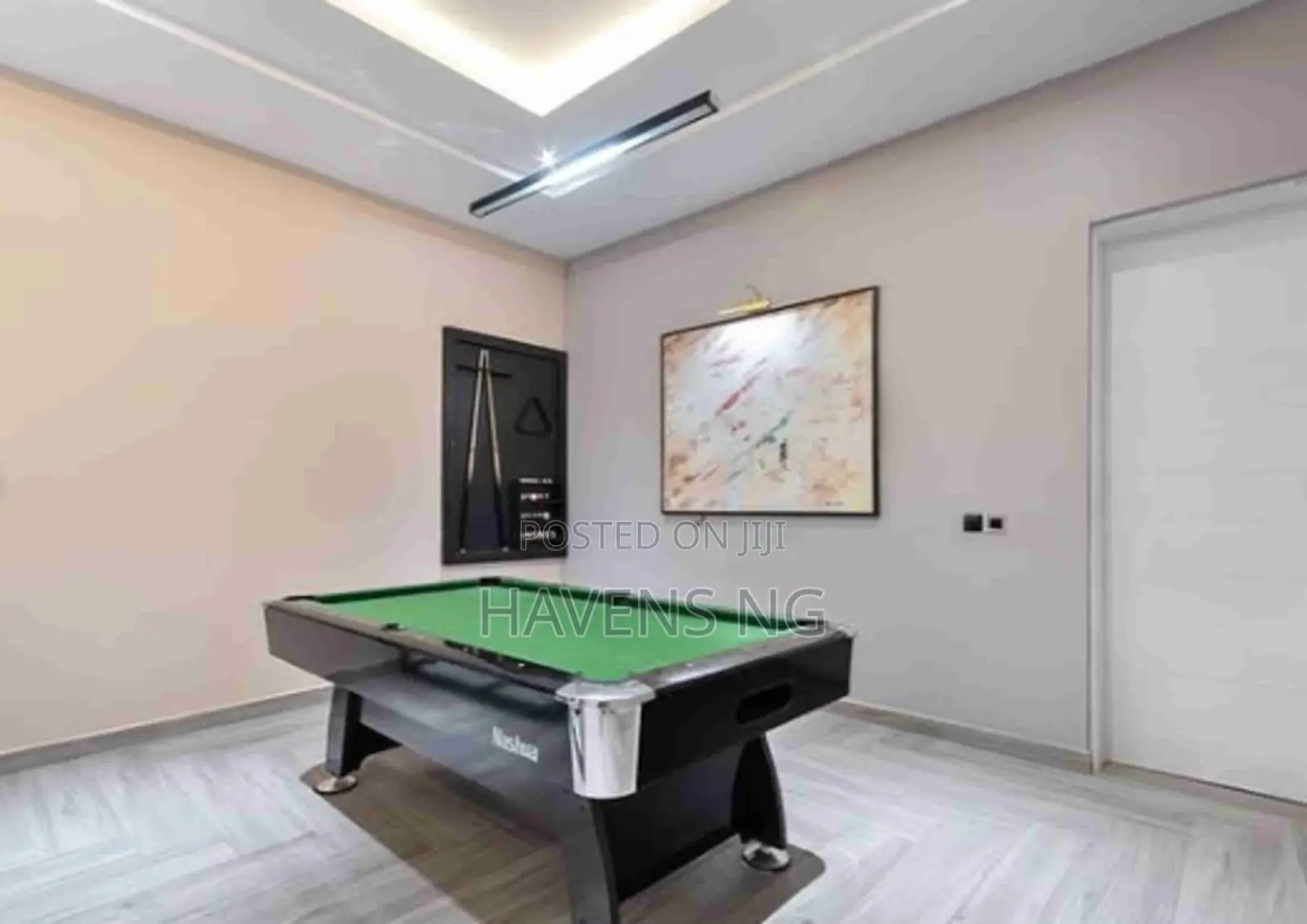 Elegant 4-Bedroom Maisonette