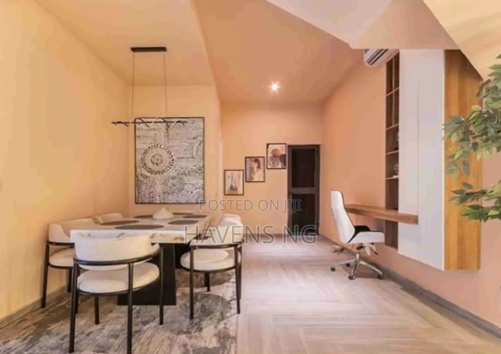 Elegant 4-Bedroom Maisonette