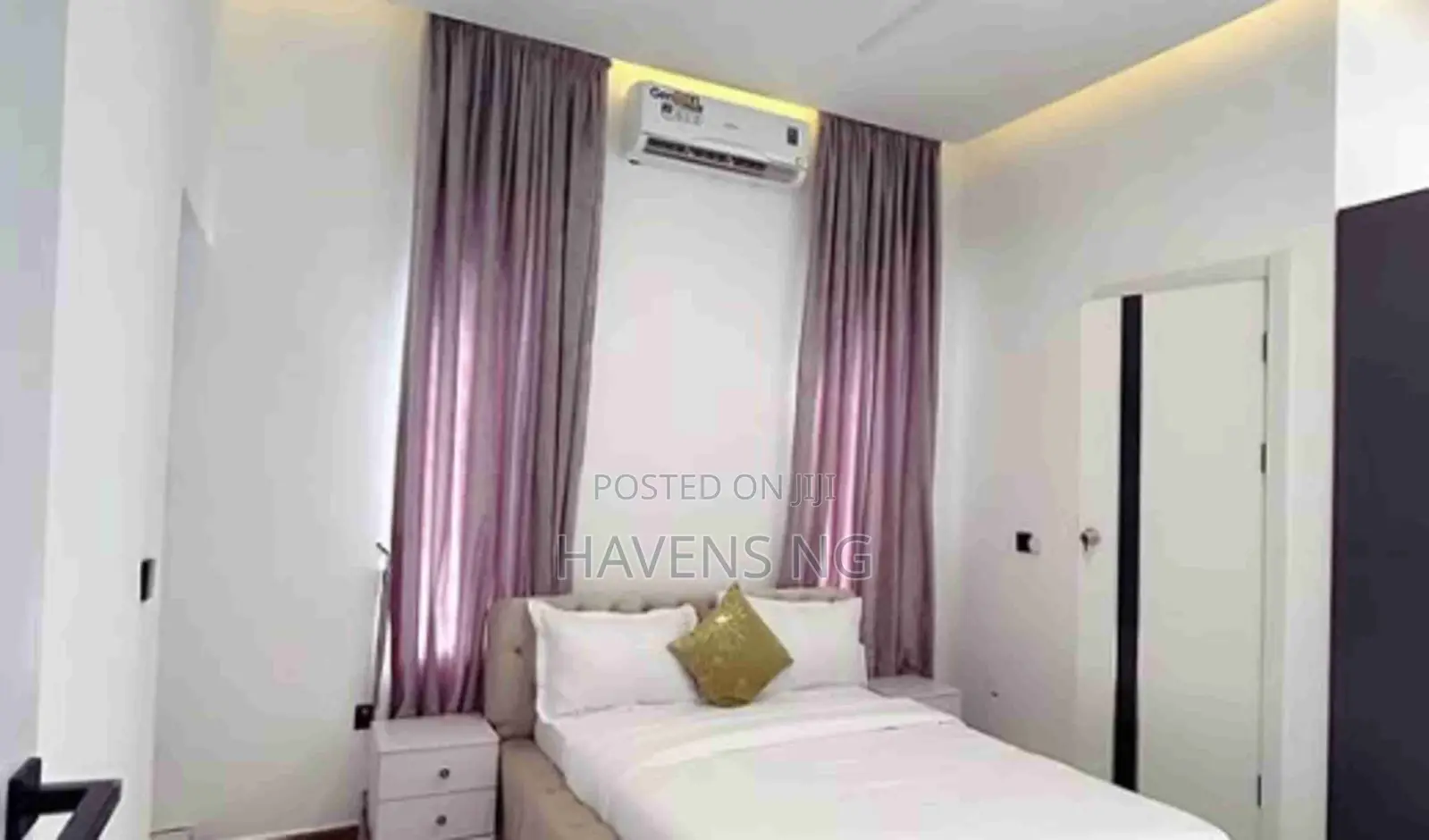 Luxurious 4-Bedroom Duplex