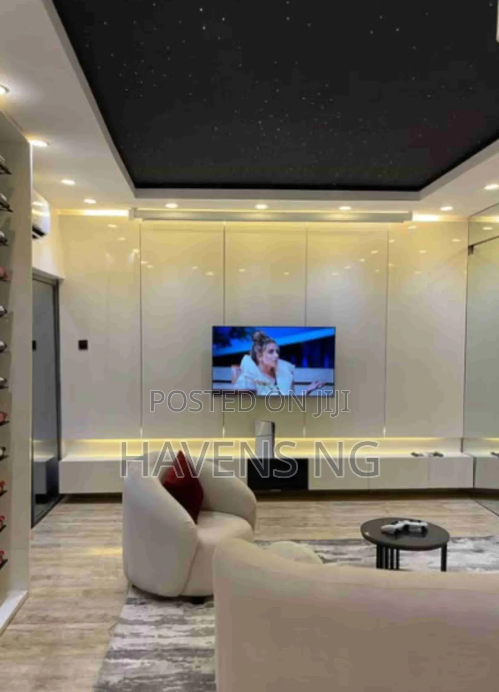 1-Bedroom Apartment With Cinema PS5