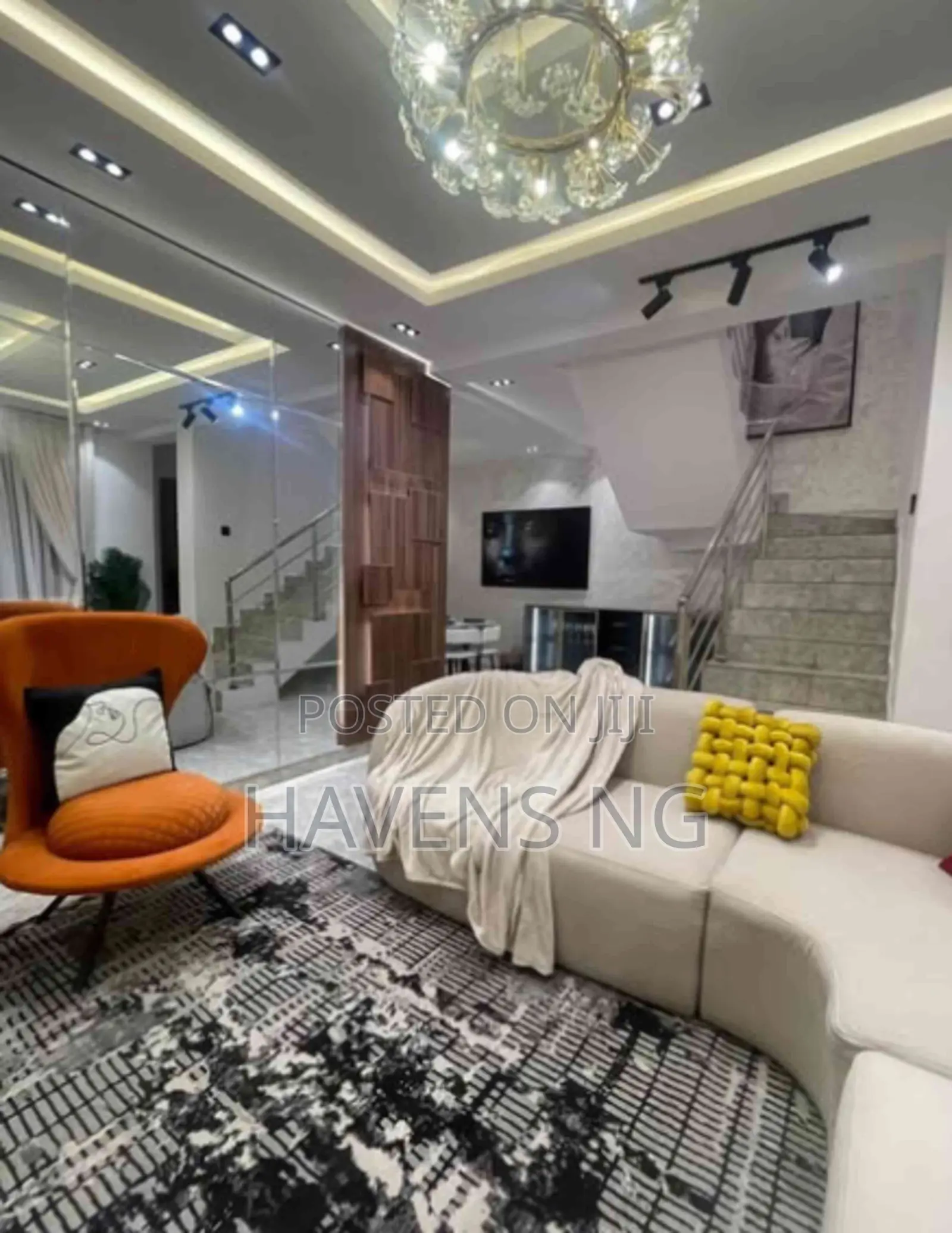 Luxury Cozy Living: Chic 3-Bedroom
