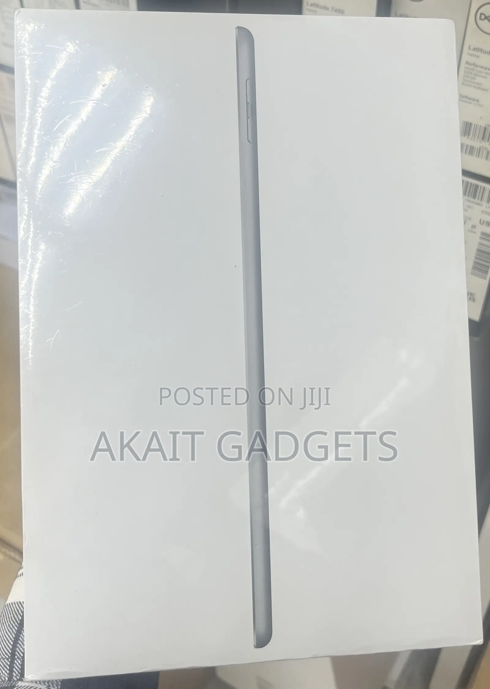 New Apple iPad Wi-Fi 32 GB Gray