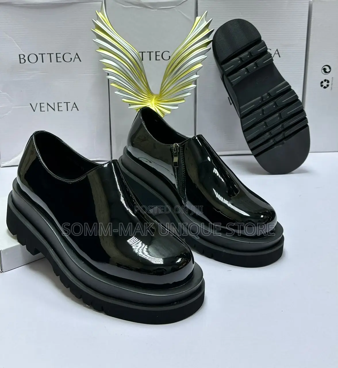 Corporate Mens Shoe( Bottega Veneta)